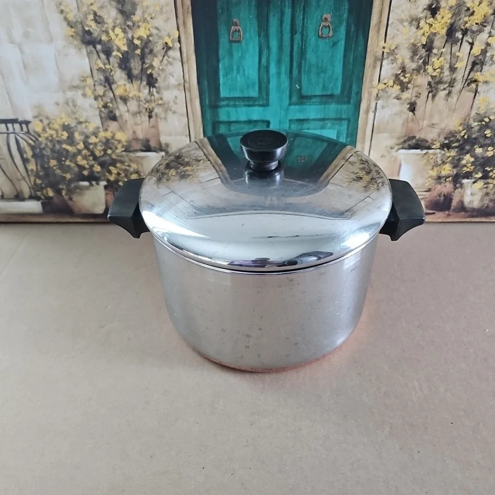 REVERE WARE 6 Qt Stock Pot & Lid Copper Bottom Clinton ILL USA Vtg Clean